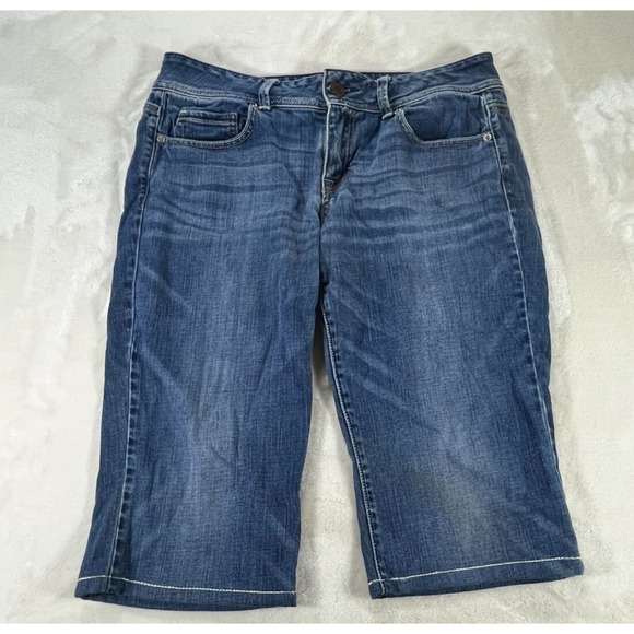 VTG American Eagle Women’s Jean Shorts 8‎ Long Bermuda Stretch Denim - Picture 1 of 9